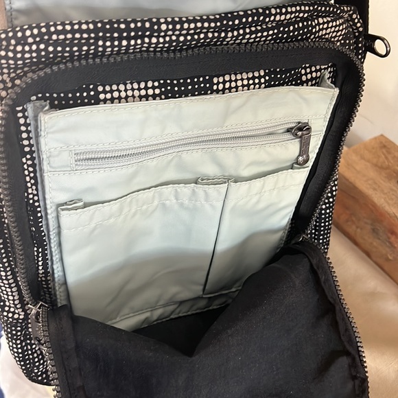 Kipling sling black and white abstract bag - Picture 6 of 10